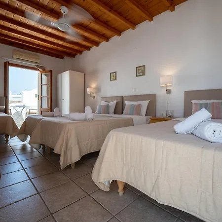 Twins By Mina * Ornos (Mykonos)